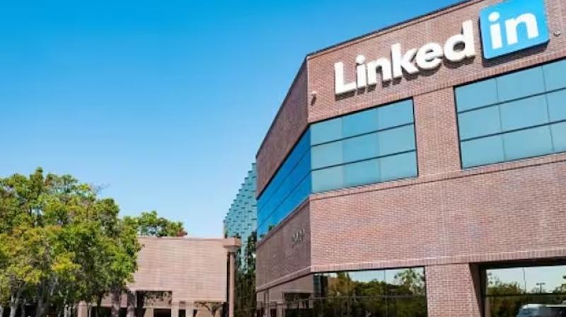  Linkedin lays off 716 employees 