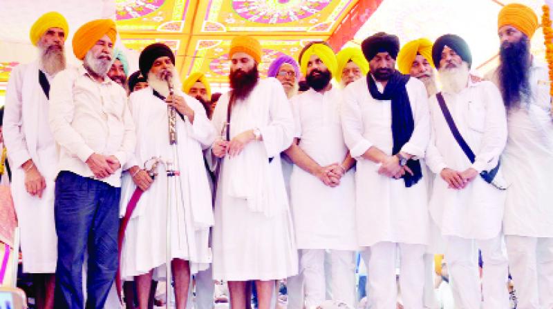 Bhai Dhyan Singh Mand and Others during While addressing the Sangat Bhai Dhyan Singh Mand and Others during While addressing the Sangat