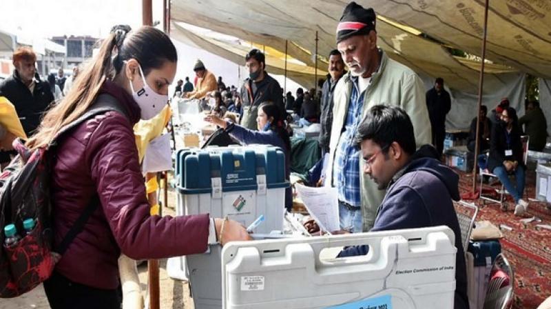 Voting begins in 1st phase of Uttar Pradesh Assembly polls Voting begins in 1st phase of Uttar Pradesh Assembly polls