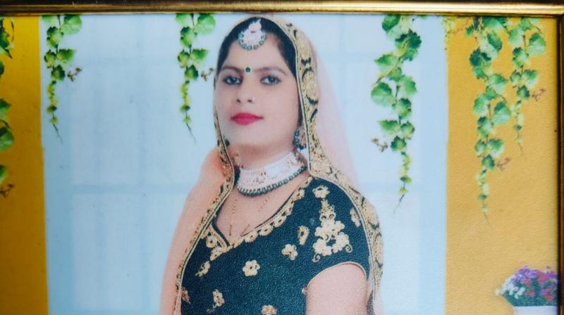 The dead body of a woman missing for 2 days was found in a canal Abohar News in punjabi The dead body of a woman missing for 2 days was found in a canal Abohar News in punjabi