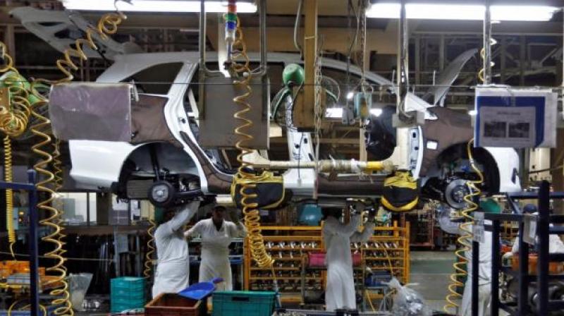 Auto industry seeks incentive package to overcome its slump Auto industry seeks incentive package to overcome its slump