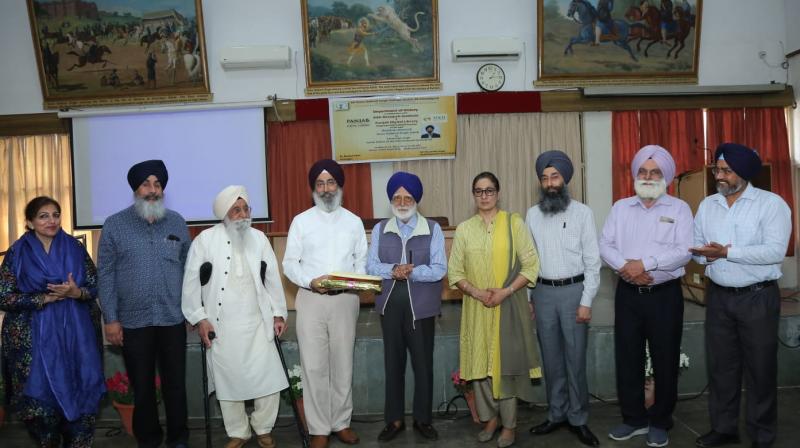  SGGS College organized an international seminar on King Dervish Guru Gobind Singh Ji