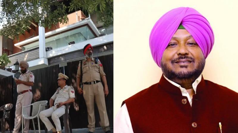 Foreign and Chandigarh liquor found at former Congress MLA Kuldeep Vaid's house Foreign and Chandigarh liquor found at former Congress MLA Kuldeep Vaid's house