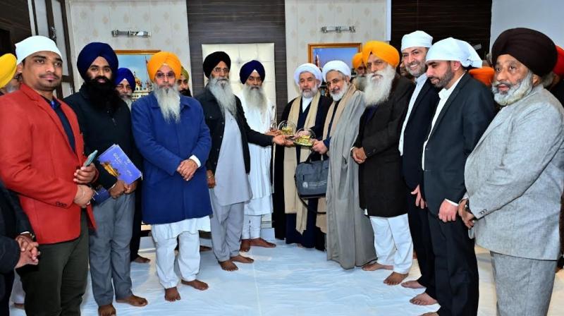 The delegation of Iran reached Sachkhand to pay darshan at Sri Harimandar Sahib The delegation of Iran reached Sachkhand to pay darshan at Sri Harimandar Sahib