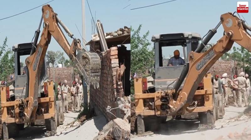 Drug Smuggler Amritsar Bulldozer action News Drug Smuggler Amritsar Bulldozer action News