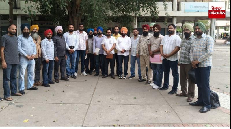 ਹੜ੍ਹ ਪ੍ਰਭਾਵਿਤ ਲੋਕਾਂ ਦੀ ਮਦਦ ਲਈ ਪਨਬਸ/PRTC ਦੇ ਕੱਚੇ ਮੁਲਾਜ਼ਮਾਂ ਵੱਲੋਂ 1 ਦਿਨ ਦੀ ਤਨਖ਼ਾਹ ਦੇਣ ਦਾ ਐਲਾਨ - ਰੇਸ਼ਮ ਗਿੱਲ ਹੜ੍ਹ ਪ੍ਰਭਾਵਿਤ ਲੋਕਾਂ ਦੀ ਮਦਦ ਲਈ ਪਨਬਸ/PRTC ਦੇ ਕੱਚੇ ਮੁਲਾਜ਼ਮਾਂ ਵੱਲੋਂ 1 ਦਿਨ ਦੀ ਤਨਖ਼ਾਹ ਦੇਣ ਦਾ ਐਲਾਨ - ਰੇਸ਼ਮ ਗਿੱਲ