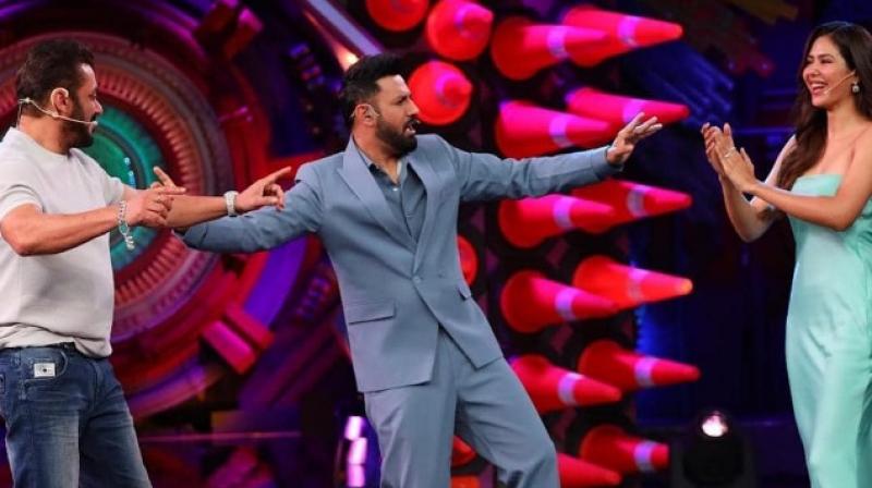 Gippy Grewal and Sonam Bajwa arrived on the set of 'Bigg Boss OTT 2' Gippy Grewal and Sonam Bajwa arrived on the set of 'Bigg Boss OTT 2'