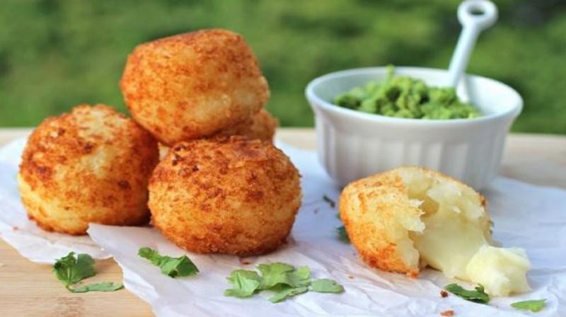 Cheesy Broccoli Balls Cheesy Broccoli Balls
