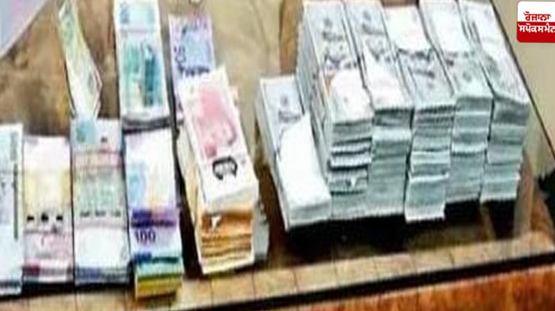 Foreign currency worth Rs 2.66 crore seized while being transported from Amritsar airport to Dubai Foreign currency worth Rs 2.66 crore seized while being transported from Amritsar airport to Dubai