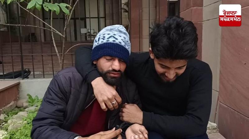 Home guard posted on duty at Hoshiarpur Mini Secretariat shoots himself dead Home guard posted on duty at Hoshiarpur Mini Secretariat shoots himself dead