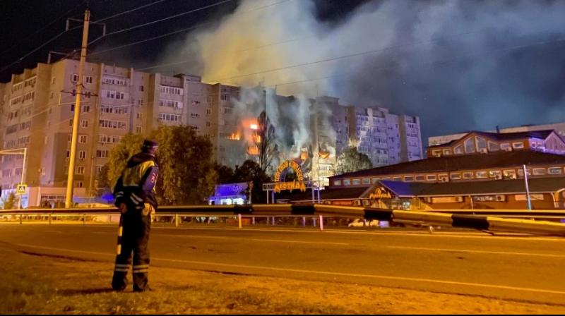 Russian fighter jet crashes into building, more than a dozen dead Russian fighter jet crashes into building, more than a dozen dead