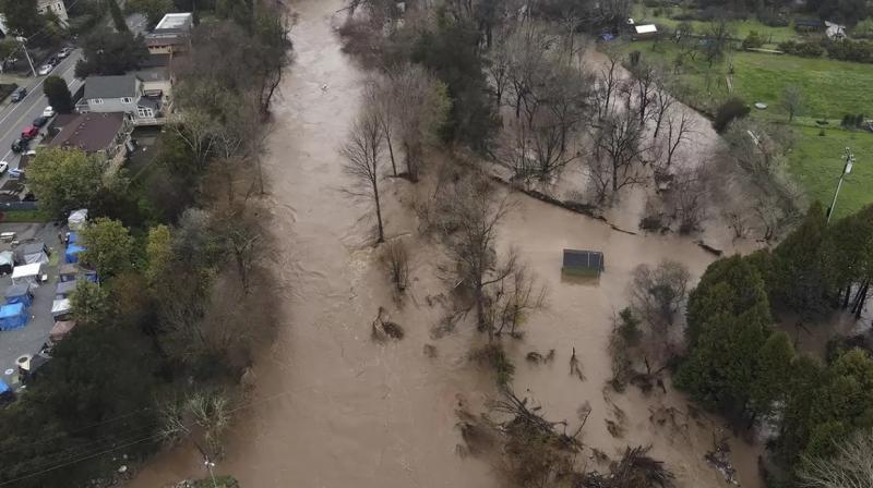 3.4 million people in California at risk of flooding: more than 15 deaths so far 3.4 million people in California at risk of flooding: more than 15 deaths so far