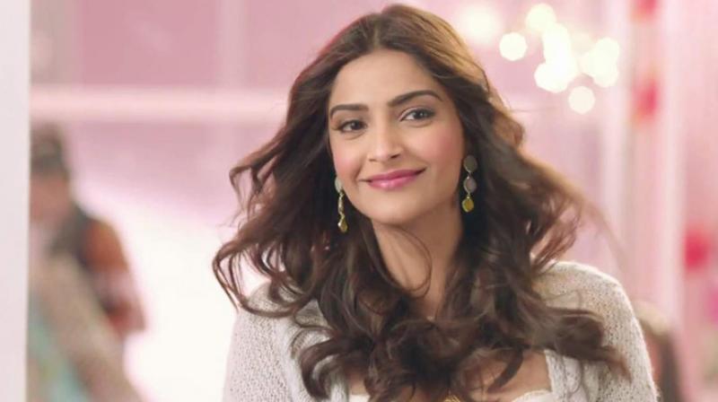 Sonam kapoor comment on anil kapoor photo with underworld don dawood ibrahim Sonam kapoor comment on anil kapoor photo with underworld don dawood ibrahim