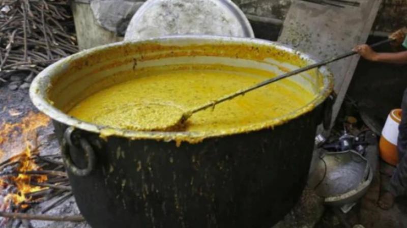 Mirzapur midday meal three year old girl Mirzapur midday meal three year old girl