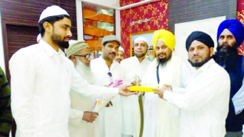 new Executive Jathedar honored by Sikh Muslim Joint front 