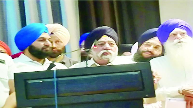 Invitation of the Badals' social, religious and political boycott