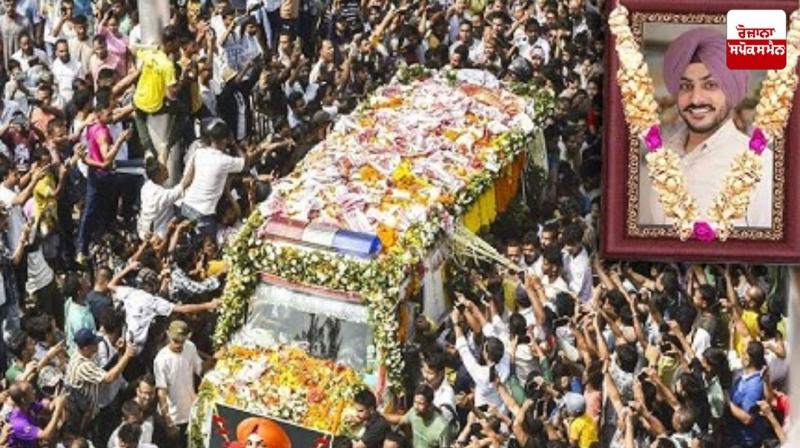 150 mobile phones stolen during singer Rajveer Jawanda's funeral 150 mobile phones stolen during singer Rajveer Jawanda's funeral