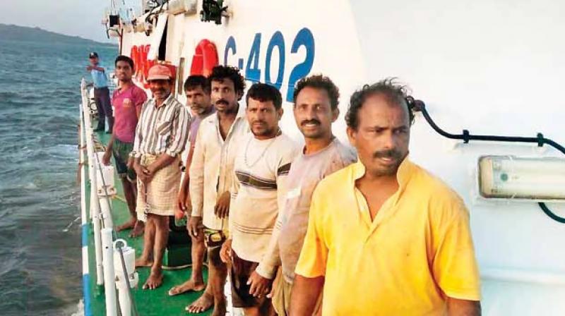 Sri Lankan navy arrests 11 Indian fishermen Sri Lankan navy arrests 11 Indian fishermen