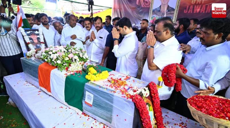 The last rites of martyred soldier Murali Naik, who was martyred on the border, will be performed today. The last rites of martyred soldier Murali Naik, who was martyred on the border, will be performed today.