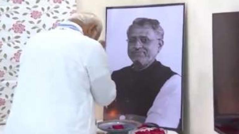 Prime Minister Modi reached the residence of Sushil Modi in Patna Prime Minister Modi reached the residence of Sushil Modi in Patna