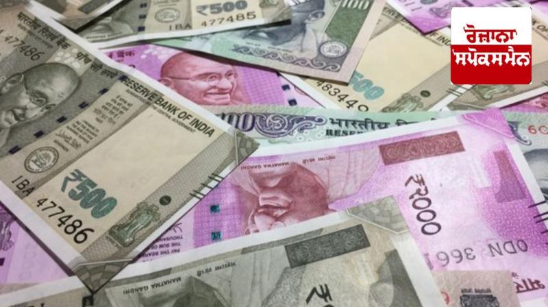 Cash worth Rs 3.70 crore recovered from van during election campaign Cash worth Rs 3.70 crore recovered from van during election campaign