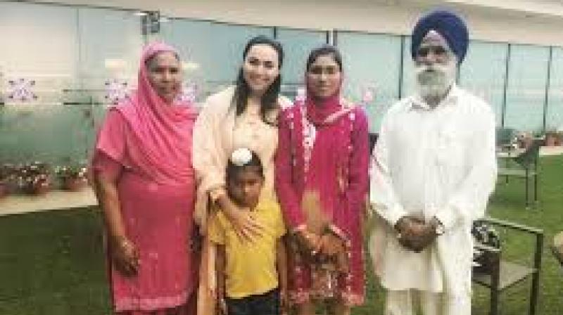Sikh Singer Manika Kaur Sikh Singer Manika Kaur