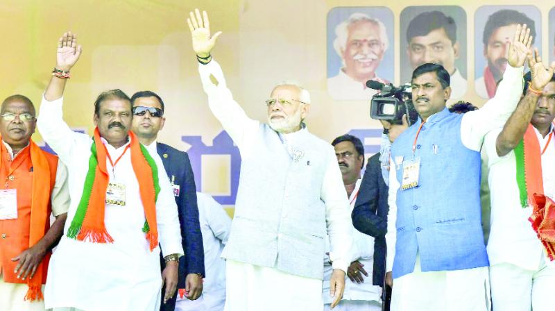 TRS And Congress Friendly Match in Telangana : Modi TRS And Congress Friendly Match in Telangana : Modi
