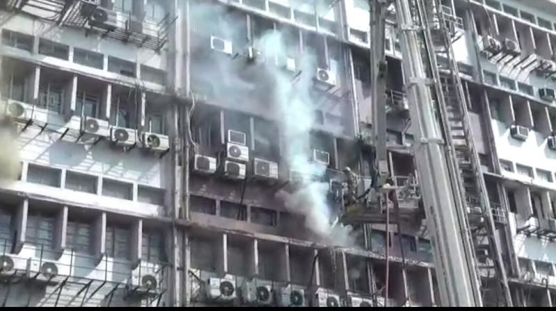 Kolkata: A fire broke out in a five-storey building in Kolkata, 2 including a 12-year-old child died Kolkata: A fire broke out in a five-storey building in Kolkata, 2 including a 12-year-old child died