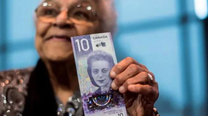 The world's first note that won the title of Bank of the Year award The world's first note that won the title of Bank of the Year award