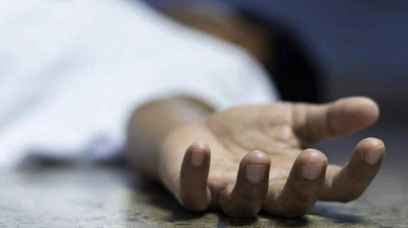  Dead body of father who poisoned his own children and suicide note recovered