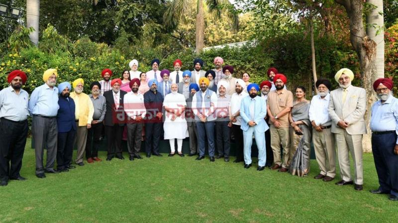 Prime Minister Narendra Modi met with intellectuals of the Sikh community