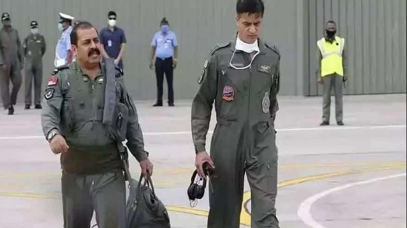 IAF chief RKS Bhadauria visits Leh IAF chief RKS Bhadauria visits Leh