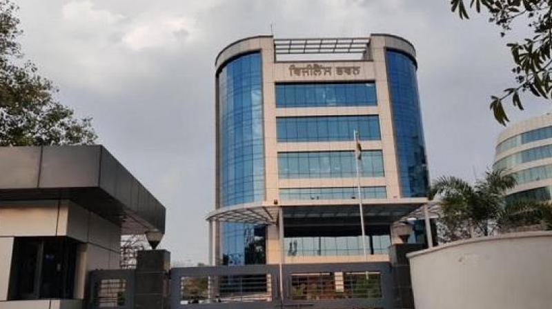 Vigilance Bureau arrests two coop bank officers for embezzlement of Rs 1.24 crore Vigilance Bureau arrests two coop bank officers for embezzlement of Rs 1.24 crore
