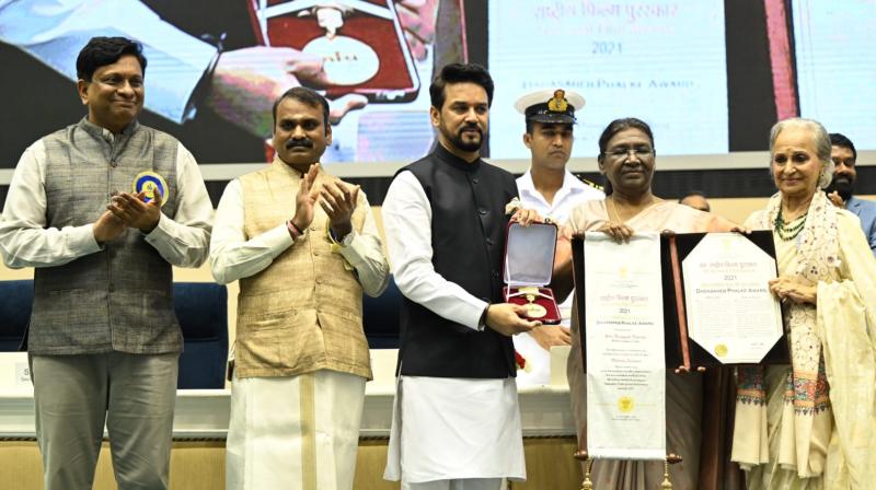 Waheeda Rehman honoured with Dadasaheb Phalke Award Waheeda Rehman honoured with Dadasaheb Phalke Award