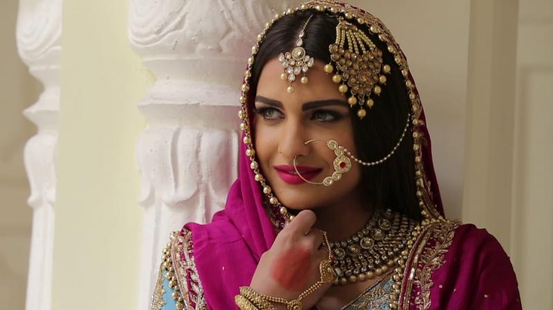 Himanshi khurana happy birthday