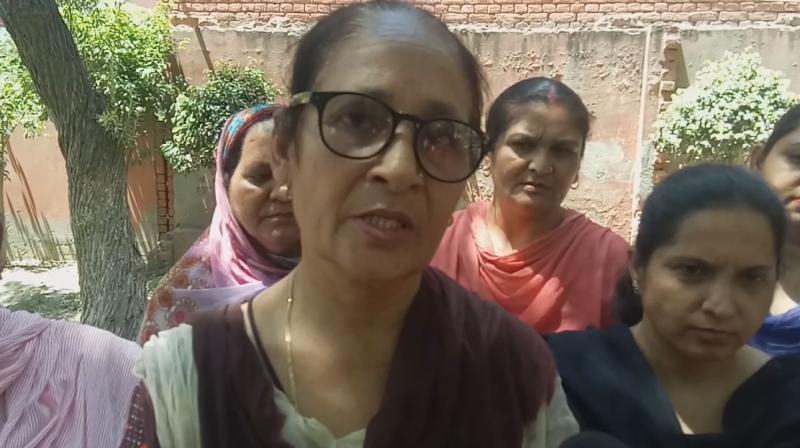 The letter written by the All-India Anganwadi worker to the Deputy Commissioner's Office on vigilant demands The letter written by the All-India Anganwadi worker to the Deputy Commissioner's Office on vigilant demands
