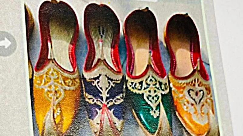 Patwari got expensive Pakistani juttis worth at least Rs 3 lakh as bribe Patwari got expensive Pakistani juttis worth at least Rs 3 lakh as bribe