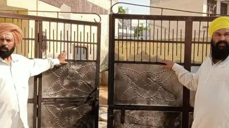 nawanshahr petrol bomb attack News in punjabi nawanshahr petrol bomb attack News in punjabi