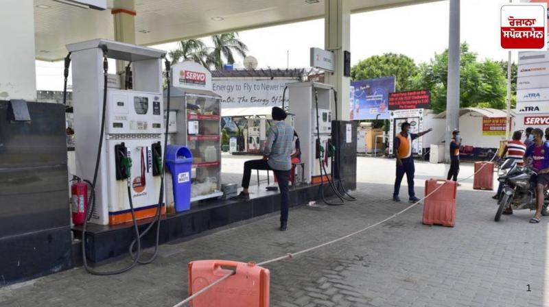 Chief Minister unexpectedly visited petrol pumps, took major action on poor performance Chief Minister unexpectedly visited petrol pumps, took major action on poor performance