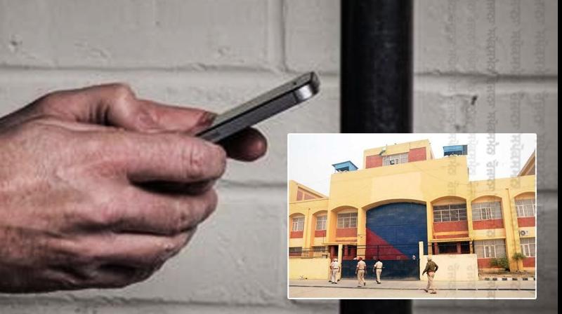 5 phones and cigarettes seized in Amritsar Central Jail 5 phones and cigarettes seized in Amritsar Central Jail
