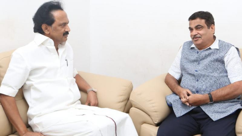 CM MK Stalin with Union Minister Nitin Gadkari (file photo)