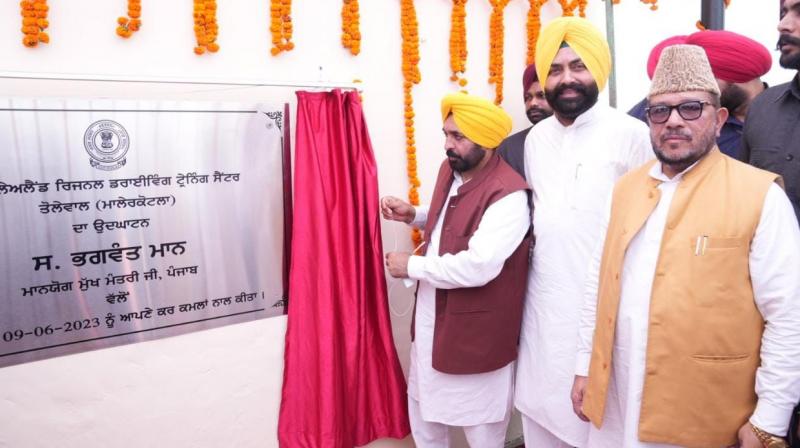 CM DEDICATES REGIONAL DRIVING TRAINING CENTRE AT AMARGARH TO PEOPLE CM DEDICATES REGIONAL DRIVING TRAINING CENTRE AT AMARGARH TO PEOPLE