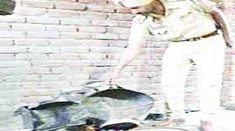 Gas cylinders blast Gas cylinders blast