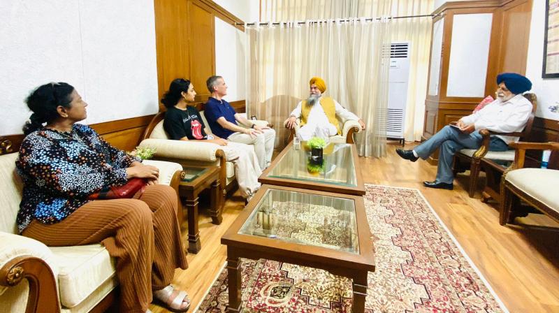 U.S. The ambassador meets the Speaker Kultar Singh Sandhwan U.S. The ambassador meets the Speaker Kultar Singh Sandhwan