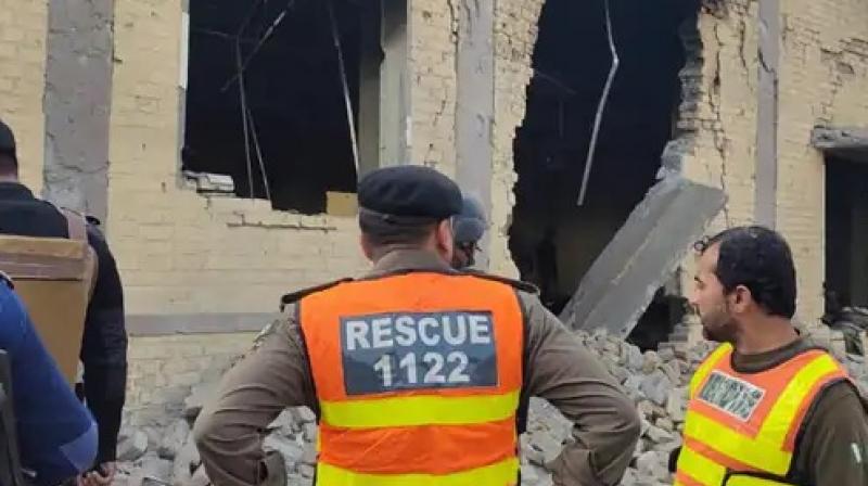 At least 10 personnel killed in attack on police station in Pakistan At least 10 personnel killed in attack on police station in Pakistan