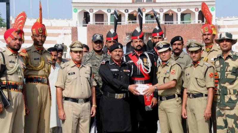Pakistan Rangers and BSF to exchange sweets at Wagah border Pakistan Rangers and BSF to exchange sweets at Wagah border