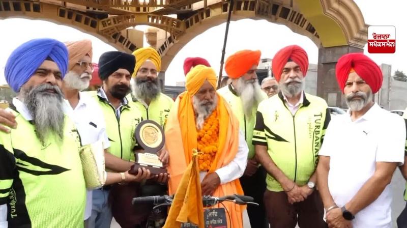 ਸਾਈਕਲ ’ਤੇ ਪੰਜਾਂ ਤਖਤਾਂ ਦੇ ਦਰਸ਼ਨ ਕਰ ਕੇ ਮੁੜੇ ਮੰਗਲ ਸਿੰਘ ਹੁੰਦਲ ਸਾਈਕਲ ’ਤੇ ਪੰਜਾਂ ਤਖਤਾਂ ਦੇ ਦਰਸ਼ਨ ਕਰ ਕੇ ਮੁੜੇ ਮੰਗਲ ਸਿੰਘ ਹੁੰਦਲ