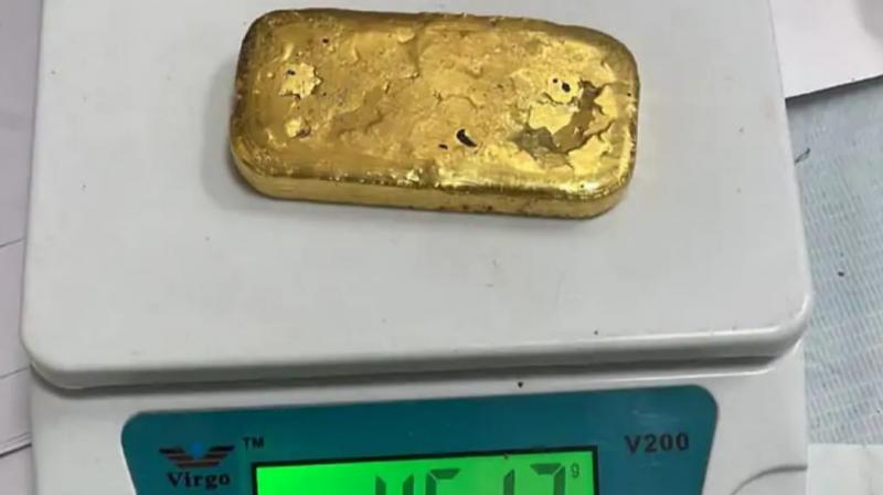 450 grams of gold was found in the dustbin of Amritsar Airport 450 grams of gold was found in the dustbin of Amritsar Airport