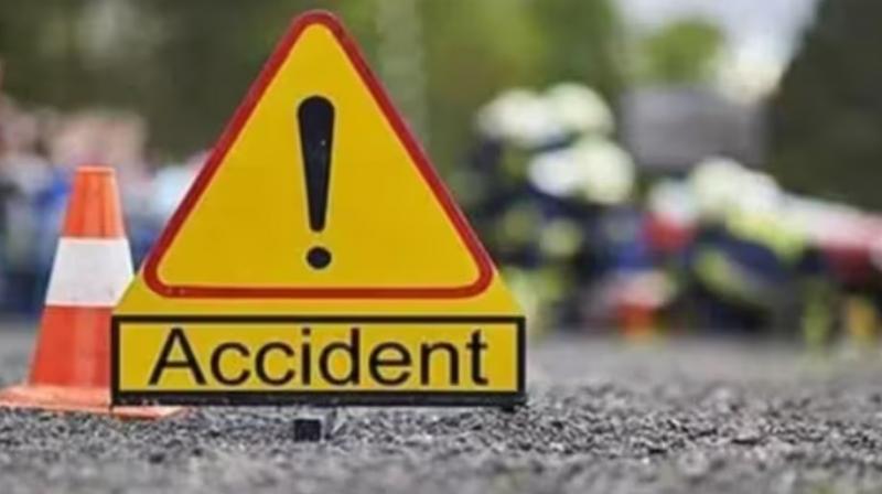 Road accident in Jammu and Kashmir's Kathua: A bus full of passengers fell into a deep ravine, 5 people died, more than 15 were injured.