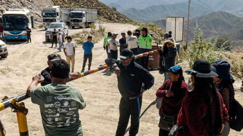 Fire in gold mine kills at least 27 in Peru 